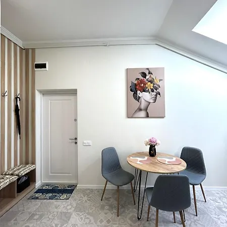 Modern Apartment, 5mins To Rynok Square *