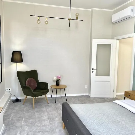 דירה Modern Apartment, 5mins To Rynok Square