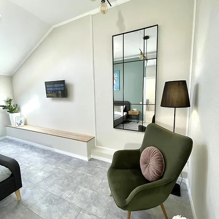 Modern Apartment, 5mins To Rynok Square