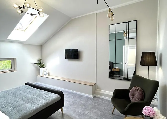 Modern Apartment, 5mins To Rynok Square Апартаменты Львов