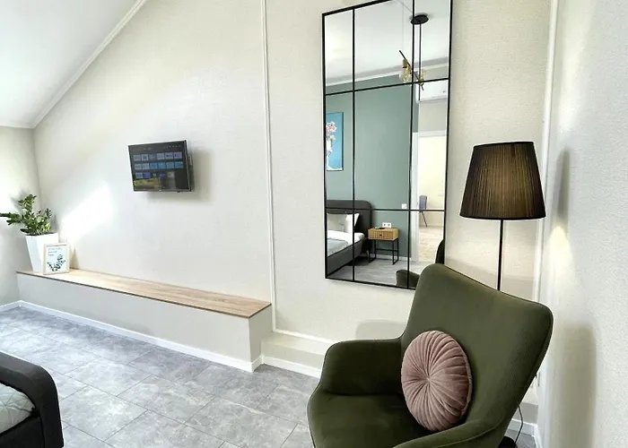 Modern Apartment, 5mins To Rynok Square