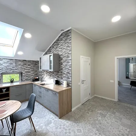 Modern Apartment, 5mins To Rynok Square Lviv